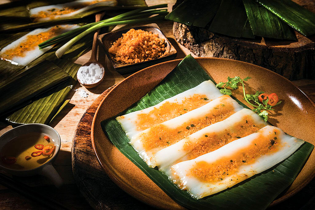 Taste authentic bánh nậm lá dong at Huế’s top spots